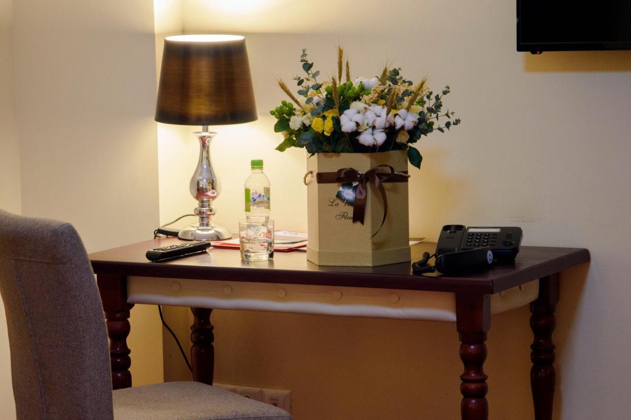 דושאנבה Hotel Shumon מראה חיצוני תמונה