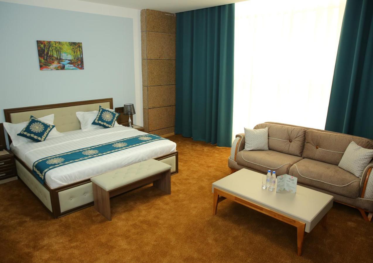 דושאנבה Hotel Shumon מראה חיצוני תמונה